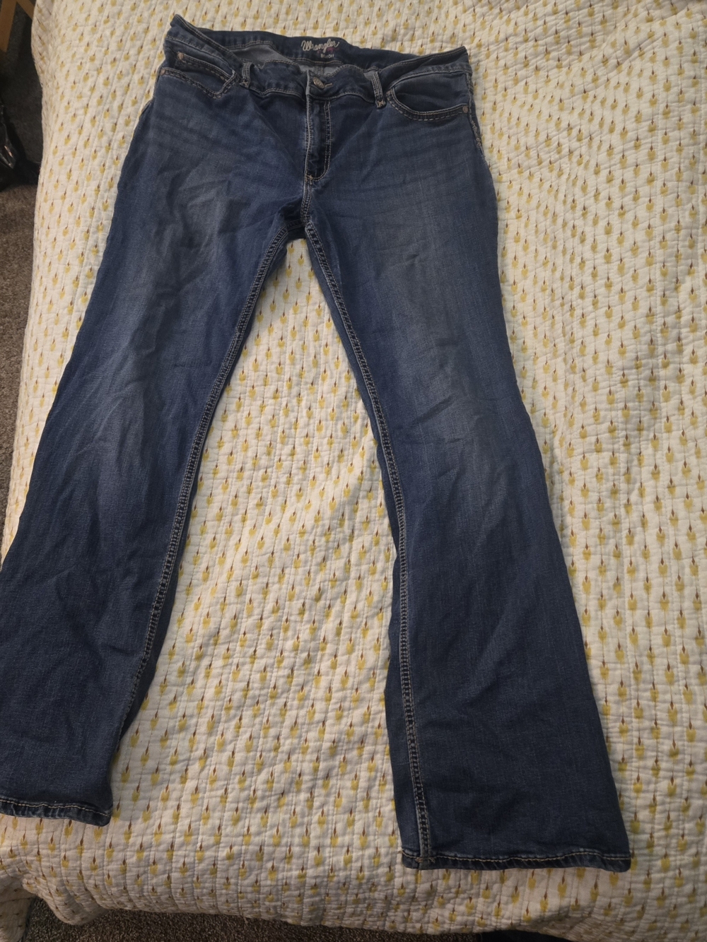 Women's Wrangler Midrise Boot Cut Jeans Size: 17/18 X 34